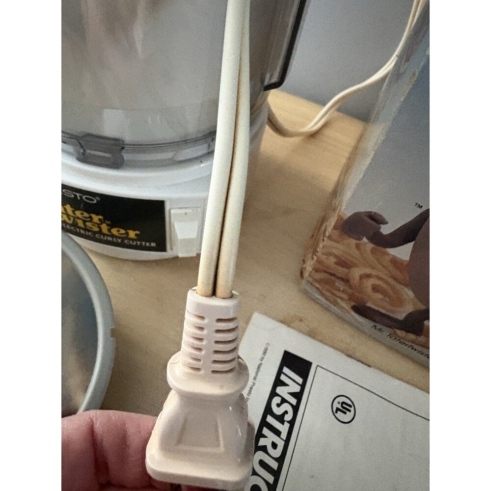 Vintage 1990 Presto TaterTwister Electric Curly Cutter Model 02930 W/ Box WORKS - Picture 4 of 7